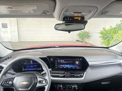 Used 2025 Chevrolet TrailBlazer LT image 33