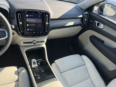 Used 2023 Volvo XC40 B4 Plus w/ Driver Assist Package image 15