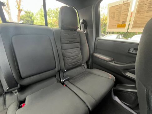 Used 2026 Nissan Frontier PRO-4X AWD/4WD image 32