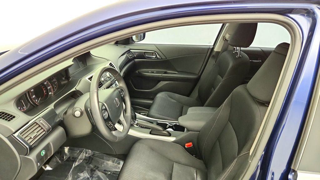 Used 2013 Honda Accord Sport image 19