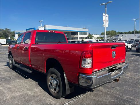 Used 2024 RAM 2500 Tradesman w/ Chrome Appearance Group AWD/4WD image 7