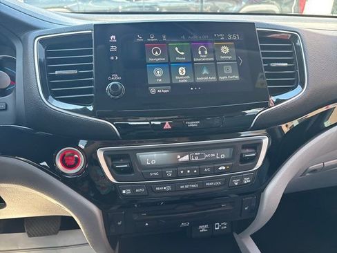 Used 2021 Honda Pilot Touring image 33