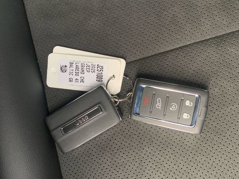 New 2025 Jeep Grand Cherokee L Altitude image 44