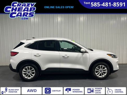 Used 2021 Ford Escape SE image 1