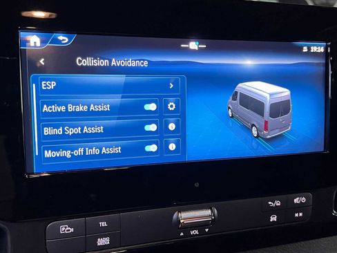 Used 2025 Mercedes-Benz Sprinter 2500 image 34