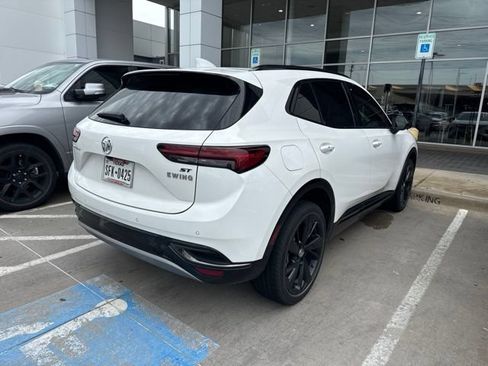 Used 2022 Buick Envision Essence w/ Sport Touring Package FWD image 4