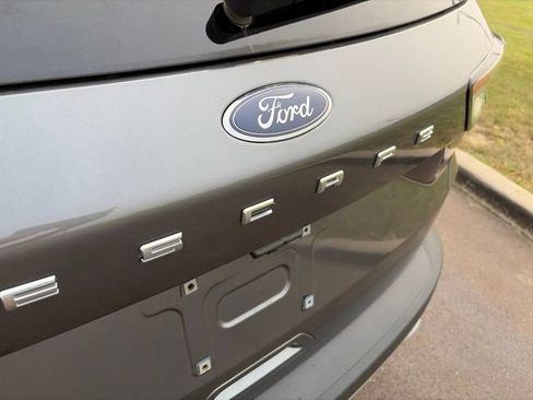 Used 2022 Ford Escape SE w/ Convenience Package FWD image 49