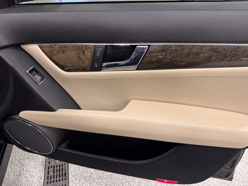 Used 2008 Mercedes-Benz C 350 Sport image 26