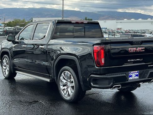 Used 2024 GMC Sierra 1500 Denali w/ Denali Reserve Package AWD/4WD image 7