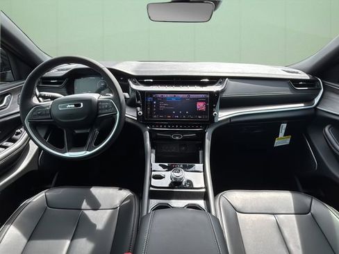 New 2026 Jeep Grand Cherokee L Limited w/ Limited Altitude Package image 20