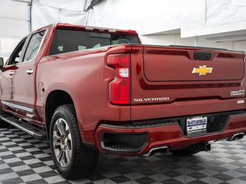Used 2024 Chevrolet Silverado 1500 High Country w/ Technology Package AWD/4WD image 7