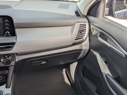 New 2026 Kia Seltos LX FWD image 15