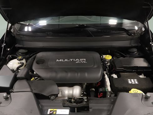 Used 2018 Jeep Cherokee Latitude w/ Safety Group AWD/4WD image 20