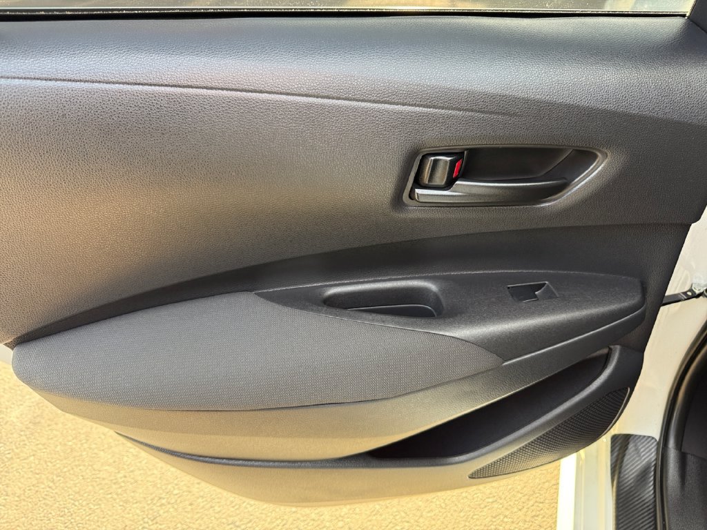 Used 2025 Toyota Corolla LE FWD image 24