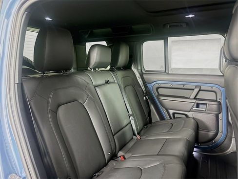 Used 2025 Land Rover Defender 110 X-Dynamic SE image 27