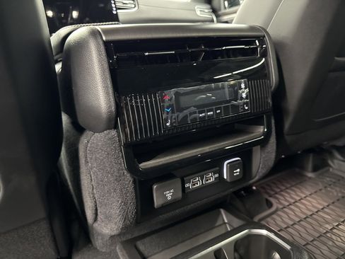 New 2025 Jeep Wagoneer L Series II w/ Convenience Group I image 15