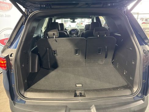 Used 2023 Chevrolet Traverse LT image 24