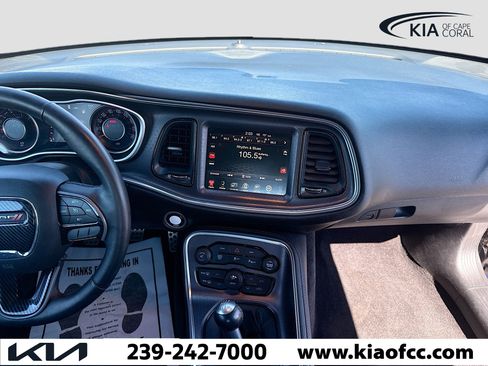 Used 2015 Dodge Challenger R/T Scat Pack w/ Leather Interior Group image 18