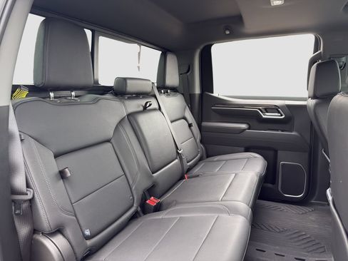 Used 2025 Chevrolet Silverado 1500 LTZ w/ LTZ Premium Package AWD/4WD image 18