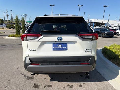 Used 2021 Toyota RAV4 Limited AWD/4WD image 8