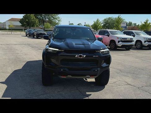 Used 2024 Chevrolet Colorado ZR2 w/ ZR2 Convenience Package III AWD/4WD image 35