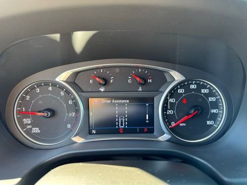 Used 2021 GMC Acadia SLE w/ Driver Convenience Package image 10