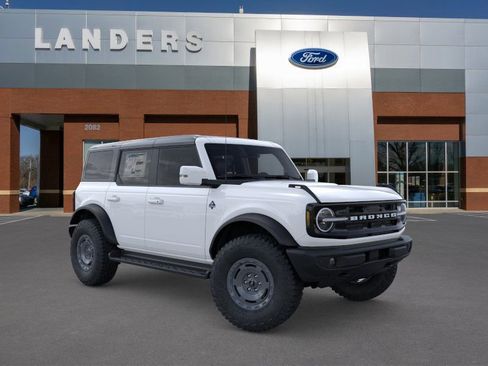 New 2025 Ford Bronco Outer Banks w/ Sasquatch Package image 7