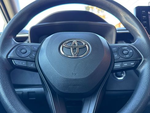 Used 2022 Toyota Corolla LE image 26