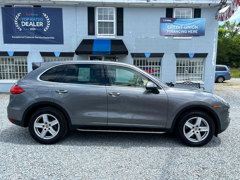 Used 2013 Porsche Cayenne image 7