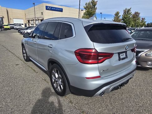 Used 2021 BMW X3 xDrive30e w/ Premium Package AWD/4WD image 3