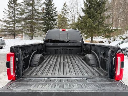 Used 2023 Ford F350 Lariat image 5