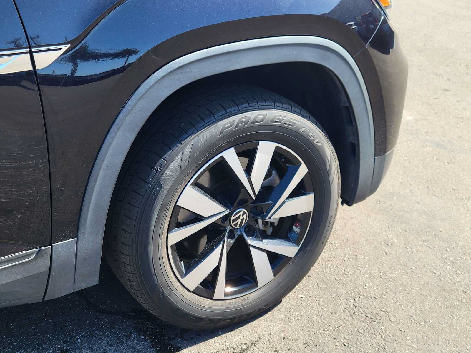 Used 2023 Volkswagen Atlas Cross Sport SE FWD image 9