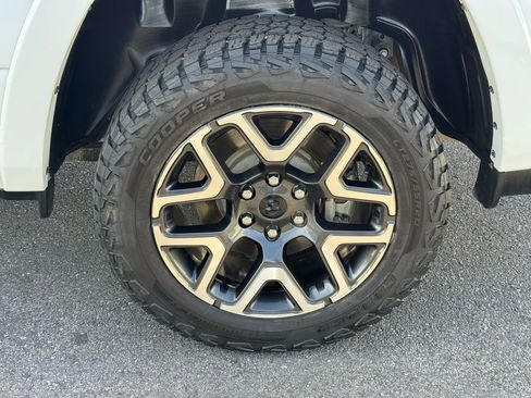 Used 2025 RAM 1500 Laramie image 9