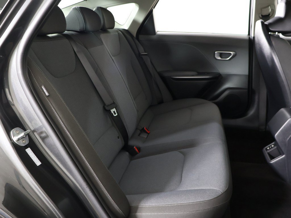 Certified 2025 Kia K4 FWD image 32