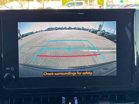 Certified 2025 Toyota Corolla Cross LE FWD image 17