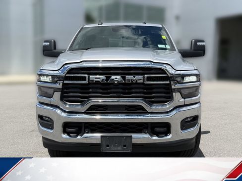 Used 2026 RAM 2500 Big Horn AWD/4WD image 3