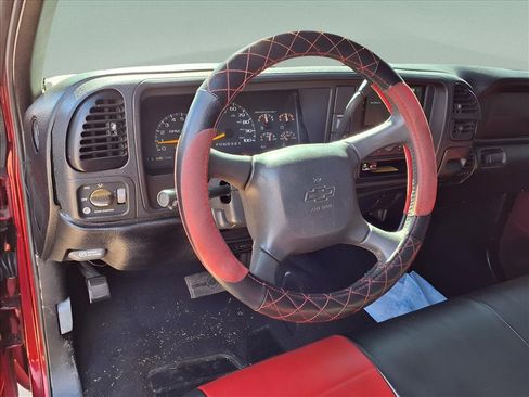 Used 1998 GMC Sierra 1500 SL w/ Regional Marketing Option Pkg image 9