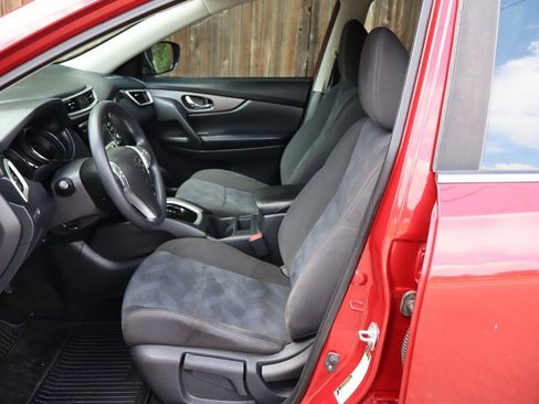 Used 2016 Nissan Rogue S AWD/4WD image 19