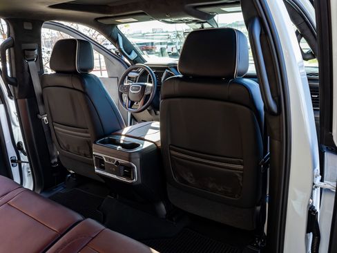 Used 2026 GMC Sierra 3500 Denali Ultimate image 31