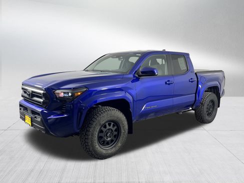 Used 2025 Toyota Tacoma SR5 image 3