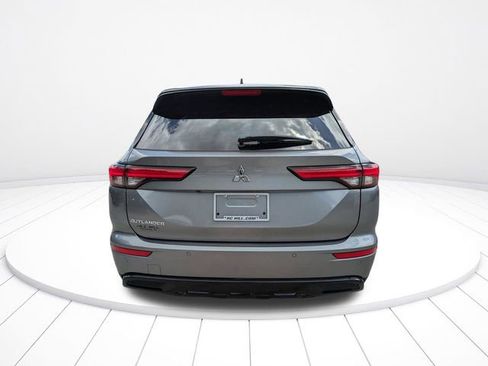 Used 2022 Mitsubishi Outlander SEL Black Edition image 5