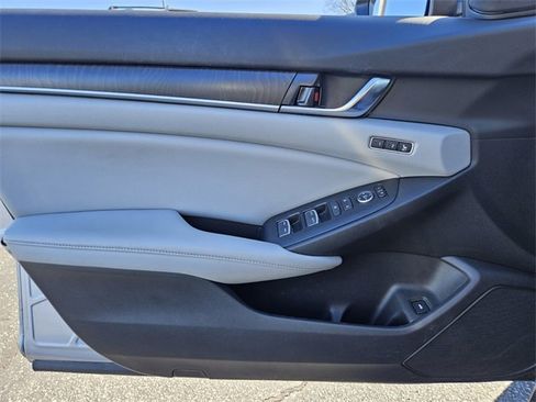 Used 2019 Honda Accord EX-L image 30