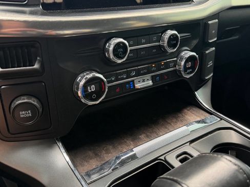 Used 2021 Ford F150 Lariat RWD image 19