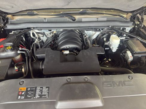 Used 2015 GMC Yukon Denali w/ Premium Package AWD/4WD image 32