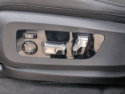 New 2026 BMW X7 xDrive40i w/ M Sport Package image 17