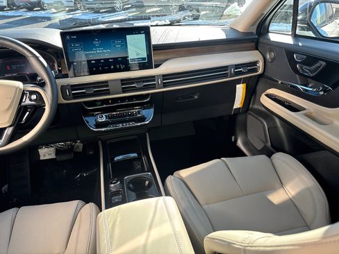 New 2026 Lincoln Corsair Reserve AWD/4WD image 32