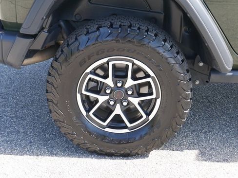 Used 2024 Jeep Wrangler Unlimited Rubicon image 10