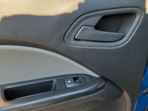 Used 2022 Chevrolet Colorado W/T w/ Custom Special Edition image 19