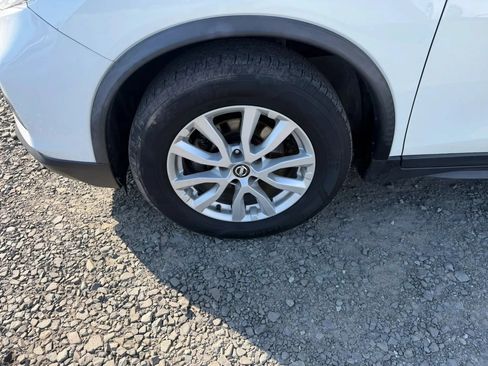 Used 2019 Nissan Rogue SV FWD image 9