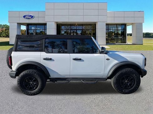 Used 2023 Ford Bronco Wildtrak AWD/4WD image 3